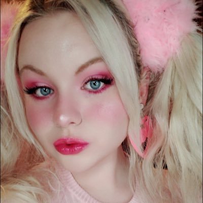 🍓Pink gamer, collector and content creator 💌 🌸She/Her🌸 🏳️🌈 ಇ( ꈍᴗꈍ)ಇ