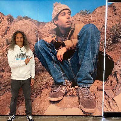 Wanderer... into Beats, Bars, Drums, Guitars
Keys, Decks, Bass, Text
Wax, Books, Samples, Hooks
Sound Experiments, and Graffiti Art
Hip-Hop, Metal, Jazz & Funk