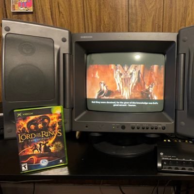 Video game player since 1976. Kinda-sorta video game collector (mostly Gen5/Gen6 now). Probably quote-posts too much.