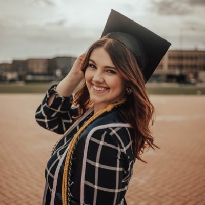 7th grade ELA educator at Crestwood High School. Graduate of Kent State’s Class of ‘22!🍎