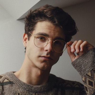 I'm at the core of a lot of Thomas's feelings! | #midnightstreams | admin is 21 | other accounts: Logan: @SmartySanders Roman: @CreativelyRoyal