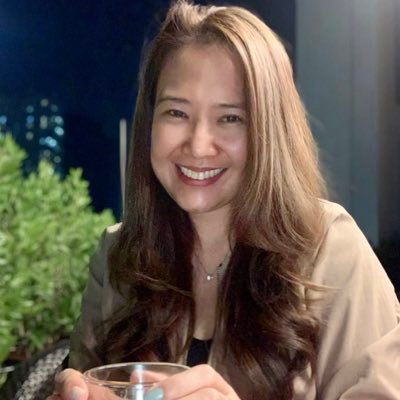 UX/UI Designer | Art Enthusiast & Artist | Yogi | Life Coach