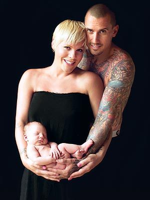 PinkFamilyLove's profile picture. new account for @PINK_ADDICT1