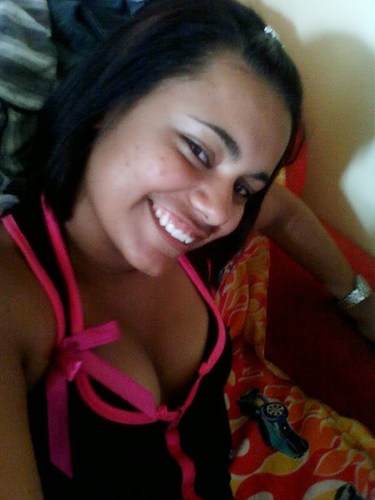 Com todo perdão da palavra,sou um mistério pra mim...
tenho várias caras uma quase bonita,outra quase feia...
Sou um oq?
Um quase tudo!