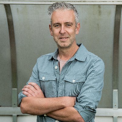 Chef online bij de Gelderlander/presentator van de voetbalpodcast 'Kappen en draaien' van De Gelderlander