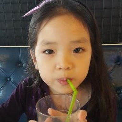 bullshunter_kim's profile picture. 