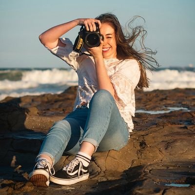 UOW Communication student 🎓
Visual Communication Design & Marketing Majors
Portrait Photographer based in Greater Sydney Regions
📍SYDNEY 🇦🇺 | 22🥂