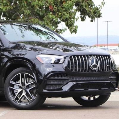 sarcastic_slim's profile picture. .