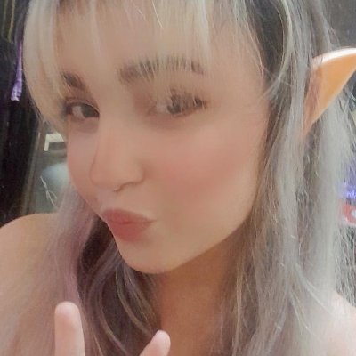 💮Pianist🎹, 🌸美術愛好家🎨🎭🎼📖 TOLKIEN FAN🧝♀️. OVERTHINKER🤍.