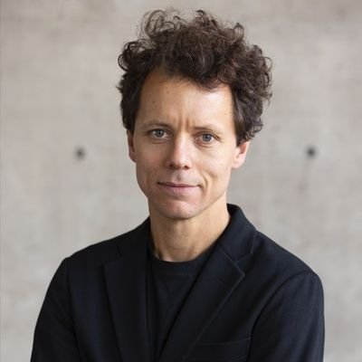 Urbanista del Paisaje.
Design Critic Harvard GSD;
Socio Paisaje Urbano/PAUR;
Co-director Centro de Ecología Paisaje y Urbanismo UAI; 42k