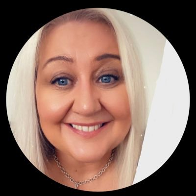 Aspiring Writer, hopefully inspiring too. https://t.co/tM70jNYxfY Follow me on instagram: lcalell and FB: L Calell