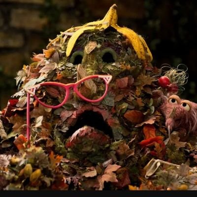 That's Offensive!

From here on out I shall be referred to as:    Madame Trash Heap.
When You need advice...come to the Heap.

your/you're
