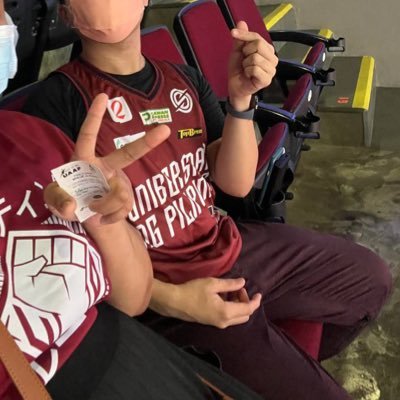✍️ maroon | serving the underserved | random tweets on UAAP and the economy (as a graduate student)
