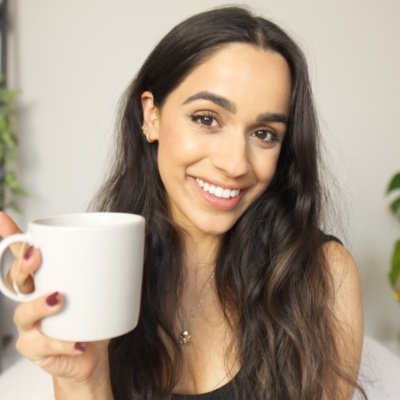 Ex-dentist turned founder improving access to care 🦷 YouTuber (39K) 🎥 Sharing lessons on breaking traditional paths to build an authentic life & career