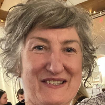 ainemairenichil's profile picture. 