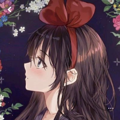 I majored in Arabic✨. I am currently studying computer science👩🏻💻, and I am interested in learning and teaching different languages.