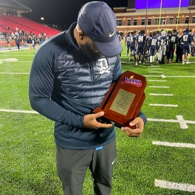 “Be where your feet are.” | Defensive Coordinator @GeneralsFootball in Dinwiddie, Virginia. 2022 VHSL Class 4 State Champions #NavyNation