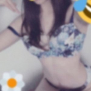 あそこを撫でまわすのが大好きで絶え間なく快楽に没頭してる💐❍

おんなじようにぐちょぐちょ熱くなりすぎて年中性欲を処理してる人を応援してます🐽 
凄いオ ナや直ホ テ ルしたいひと❊◌
このアプリDLしてみて ⇒ https://t.co/bOunpcQzhJ