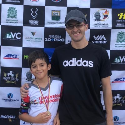 JustAWalkingDad's profile picture. Not the best dad. Just a walking dad. I do Facebook ads too.