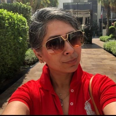 Carlylawrence23's profile picture. Epic twinning