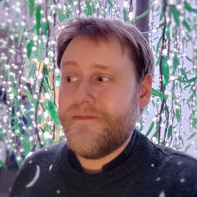 Community and Marketing Lead at @LucidGamesLtd丨Working on Awesome Stuff™ 丨Warhammer Painter, D&D DM, Former Rocket Scientist, 98% Coffee 丨 My tweets