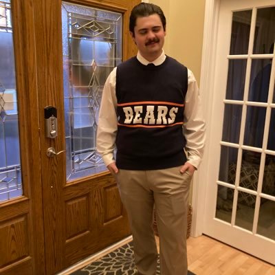 CHCJimmy's profile picture. #YouHaveToSeeIt- #DaBears - #FinsUp - #BullsNation - #Blackhawks - 26 - Southern Illinois University 2021 - Instagram: chc_jimmy