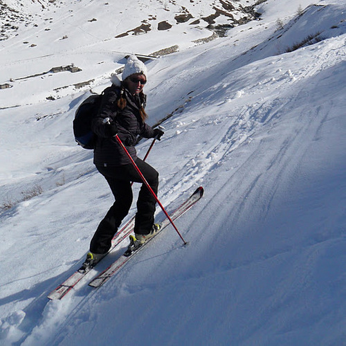 même au pays des loups .. une fille peut tweeter en paix ! #Maurienne #Savoie #ski #montagne #alpinisme #biathlon #Vercors et aussi #Nice06 #Orelle