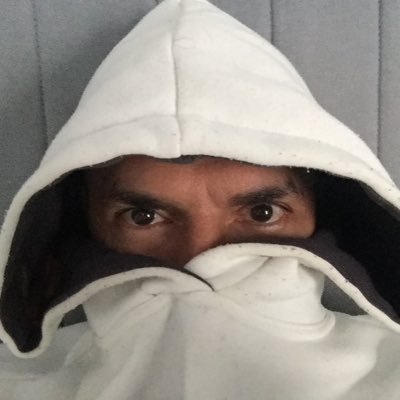ManuLive666's profile picture. Volviendo a esta dimensión