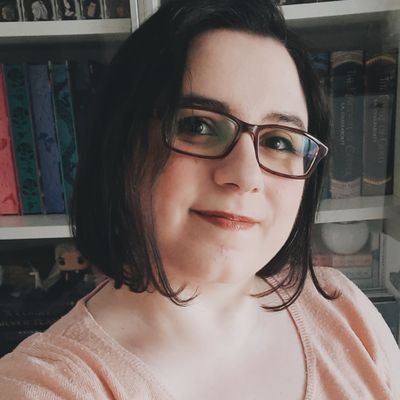 (She/Her) Bookstagrammer, co-author in author duo C.M. Karys (of which my sister @_ckarys is the other half), and avid listener of Måneskin and Taylor Swift.