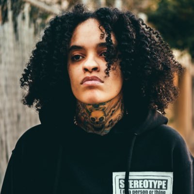 Rapper. Singer. Songwriter. Mental health advocate. Creator of HeartHeadedClub BOOKING/FEATURES : everythingsiya@Gmail.com 🏁 FOLLOW ME ON IG @siya