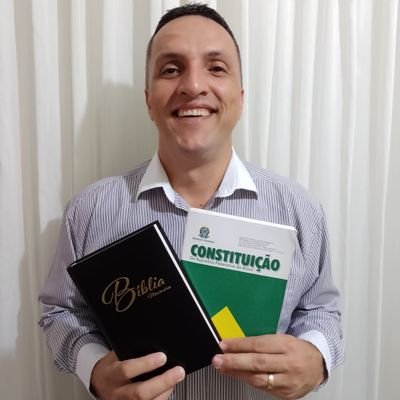 Jesus Cristo meu Senhor e Salvador. 
Família conforme a palavra. 
Brasil com liberdade e prosperidade. 
Israel próspera e eterna. 
liberdade é Democracia.