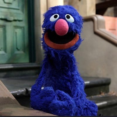 singingbird99's profile picture. 🟦