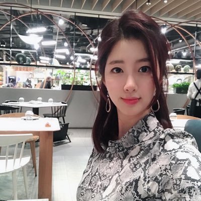 Originally, I was a normal person. After falling in love with you, I suffered from many problems, the biggest of which was being too careless with you.💋