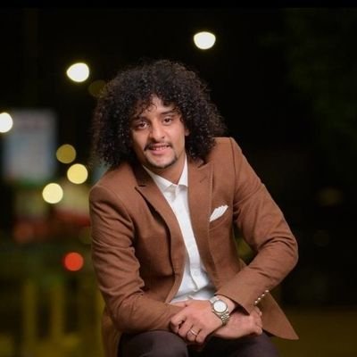 فنان ايقاع شعبي #يمني من مواليد حراز طموحي كبير واتمنى ان يتحقق للتواصل والحجز ع الخاص💜