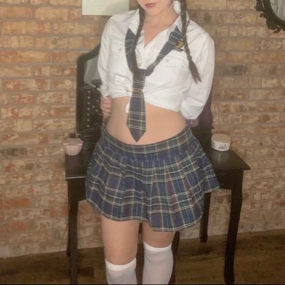 💕 josie 🍭 little 🧚🏻‍♂️ spankings ✨ 21+