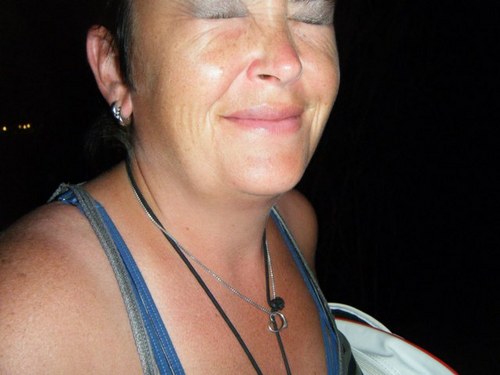 Sientjuh69's profile picture. Indie and alternative music lover, life needs to be loved to live, life should be lived to love.