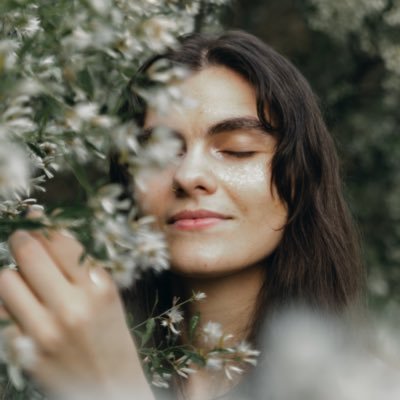 olivialeighneal's profile picture. she/they | comms at @aclu_nc, previously at @PPSATNC | queer justice, abortion for all, abolish the carceral state | opinions are my own
