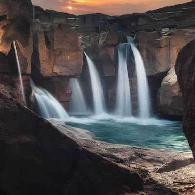 nana32032's profile picture. 