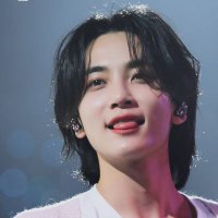 az˚☾ (@crescent_jkjh) 's Twitter Profile