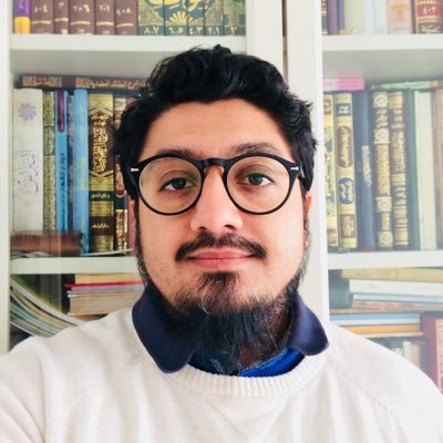 Dār al-‘Ulūm Jamia Al-Karam.Studied in Yemen. IKAN Madrasa (Istanbul) specialisation in logic & Kalam. MA SOAS (London). PhD Candidate at Ibn Haldun University.