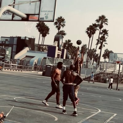 ldrmxl's profile picture. 