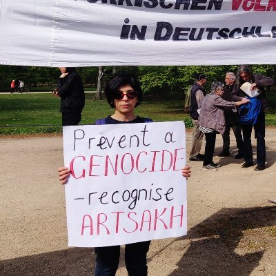 Please, sign the petition @ https://t.co/yIpBwDhreE 

Die Aggressionen #Aserbaidschan|s und der #Türkei beenden; Berg-#Karabach (#Arzach) anerkennen!