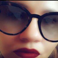 A primeira de seu nome (@delencanto25) 's Twitter Profile