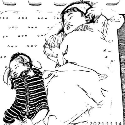 現在子育て中。同じ誕生日の1歳の娘と、3歳の息子がいます。
好き:チョコ 猫 ボカロ 漫画
やりたい:お絵描き ハンクラ(時間ない!)
なろう好き:魔ダリ
出身愛知、現在地東京です。
息子がフレンダになり、メザスタは卒業。今はポケモンGOへ移行。
娘はプリキュアとパウ・パトロールなど。もちろん息子もプリキュア好き。