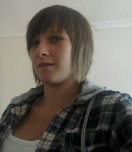 Hi. 3 Things my life - my 2 beautiful lil girls - plays footy for pontypridd ladies - family. You wanna know anything else jst ask. follow me,  i follow u back!