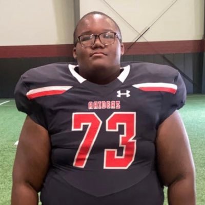 Tyler Legacy ‘26 | OG | 5’11 1/2 325 lbs | 4.0 GPA | Bench - 285 | Squat - 450 | 903-705-2074 | HC: @CoachBeauTrahan jordanharrisboy@gmail.com