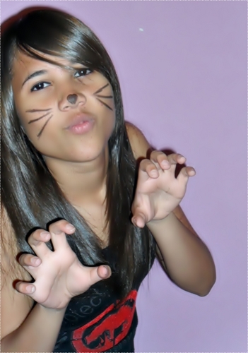 Nada é pequeno e sem valor , quando é feito com amor !
Quando voce achar que sua vida está cheia do nada,lembre- se :
É do nada que começa tudo ! (;