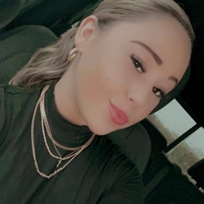 s0_flyyy's profile picture. Romans 8:18 ✨