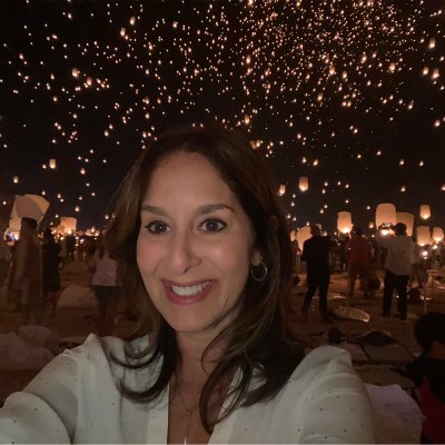 nyumetro's profile picture. #BringThemHome 🎗️🇮🇱🎗️🇮🇱You can take the girl out of NY and bring her to Vegas. East coast girl gone west.