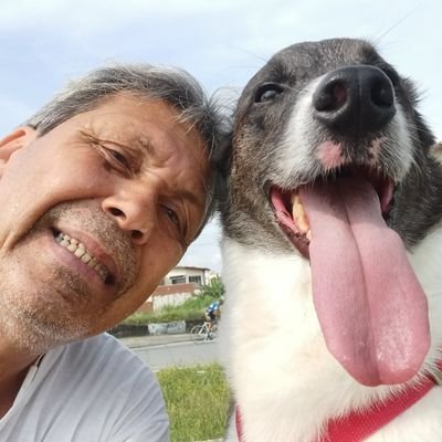 corintiano, brasileiro,gosto ouvir metal🤘,sou família 👨👩👦Deus 🙏 e Pátria 🇧🇷